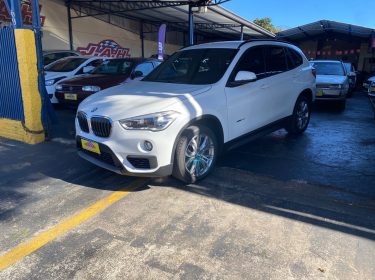 BMW-X1B18-001