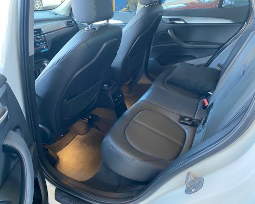 BMW-X1B18-009