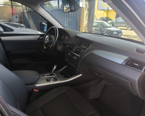 BMW-X3P14-010