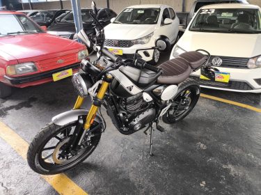 Moto Triumph 01